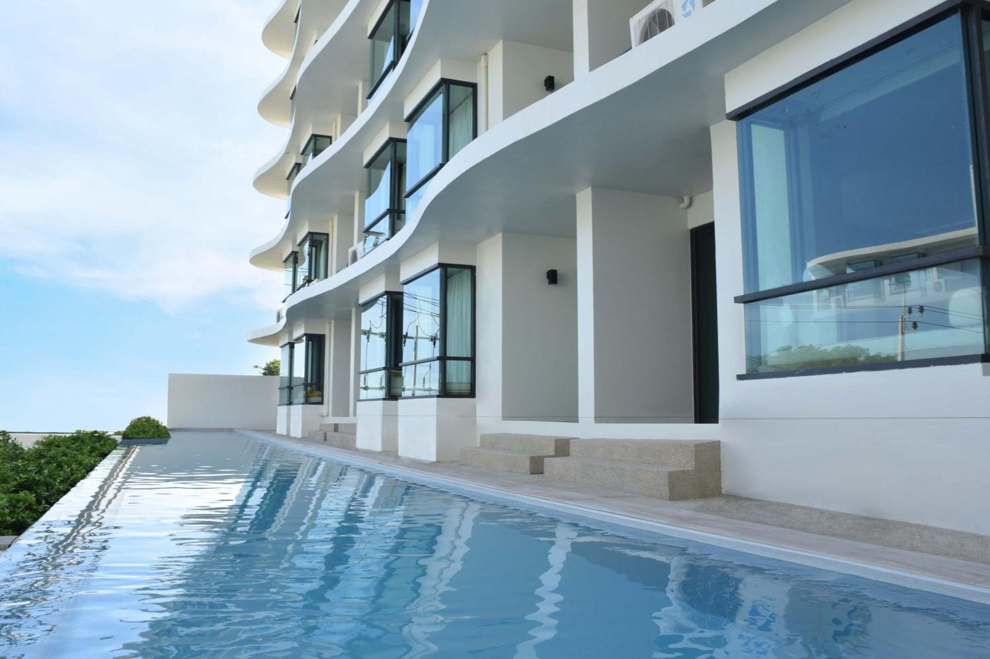 Wyndham La Vita Rawai Phuket Exterior photo
